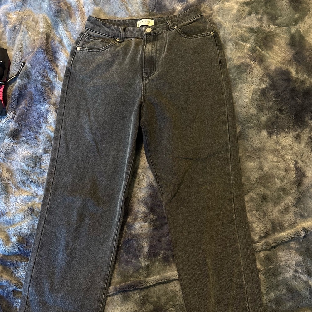 Francesca’s size 26 jeans black denim